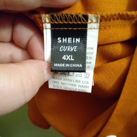 Womans 4X SHEIN Burnt Orange Button Down Shirt Lightweight Summer Flowy - Picture 2 of 4